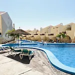 Amazing Complex Pool View & Relax 아파트 아데제