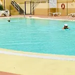 Amazing Complex Pool View & Relax 아파트 아데제